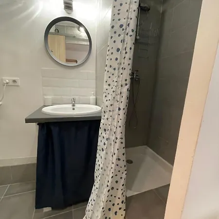 Le Plein Centre - Studio Cosy Et Lumineux Apartman Barcelonnette